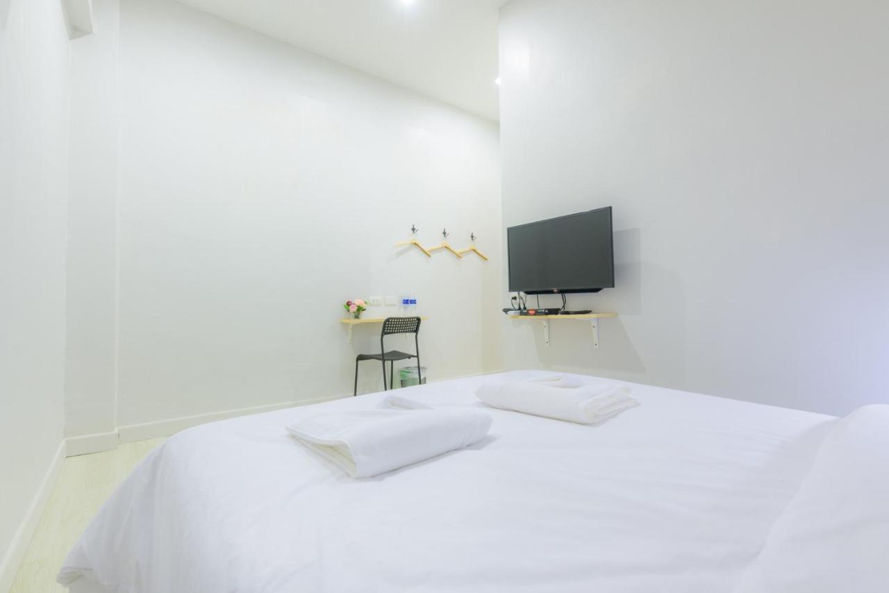 Metro Hotel Bangkok Kültér fotó